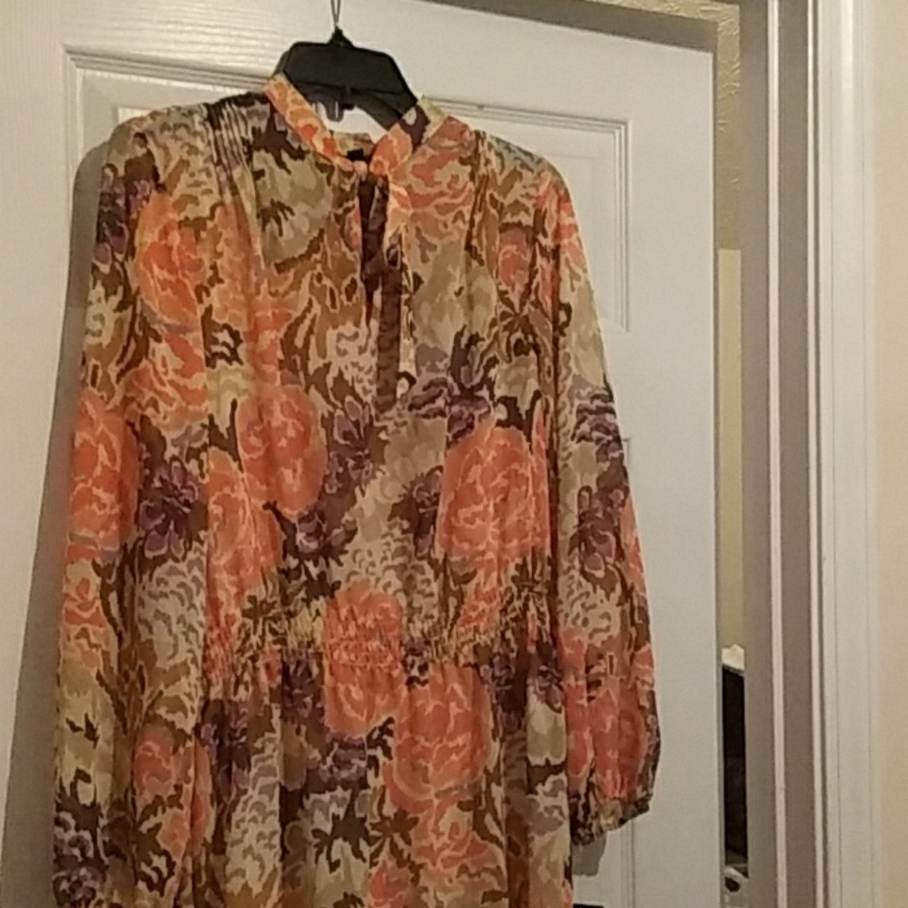Dress - Picture 2 of 4